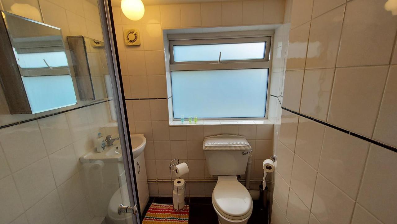 Gillings Villa -Perfect For Long & Short Stays Gillingham  Extérieur photo