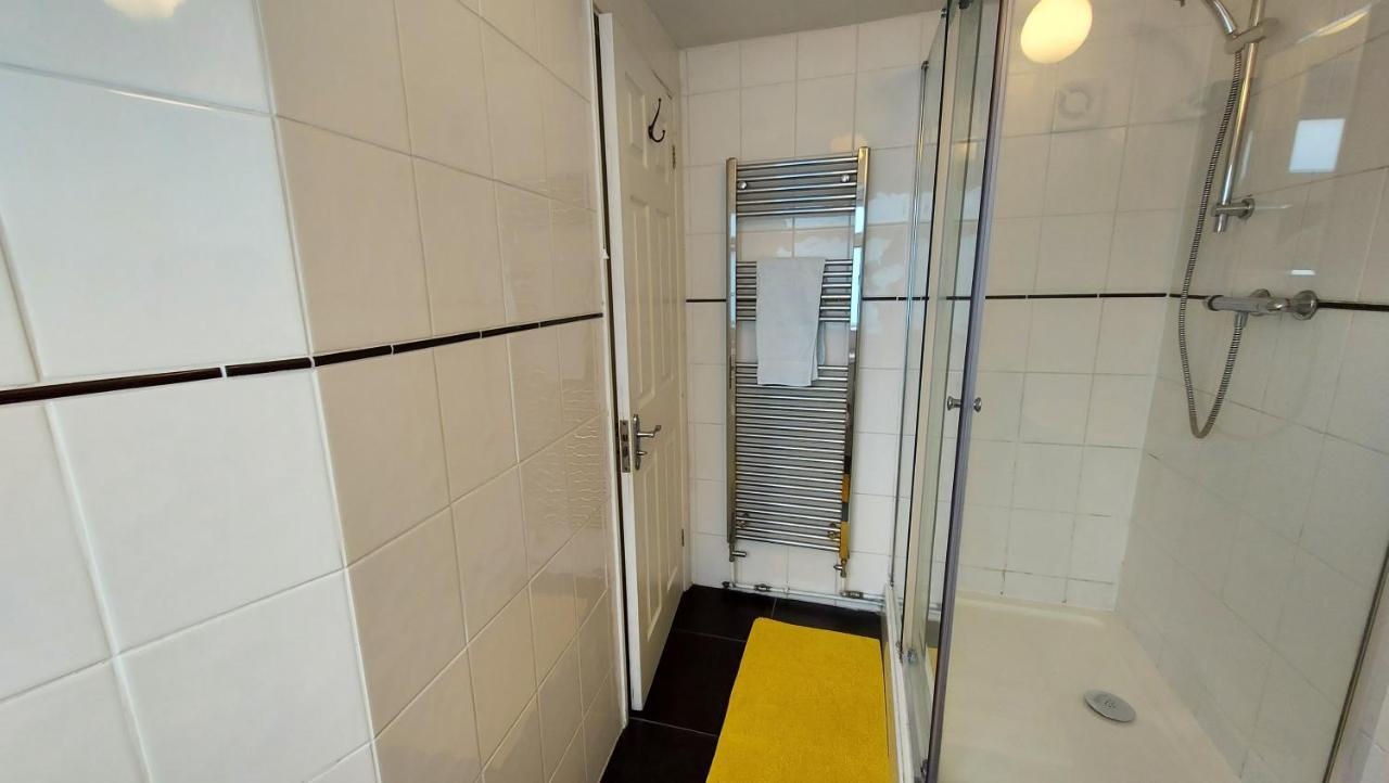 Gillings Villa -Perfect For Long & Short Stays Gillingham  Extérieur photo