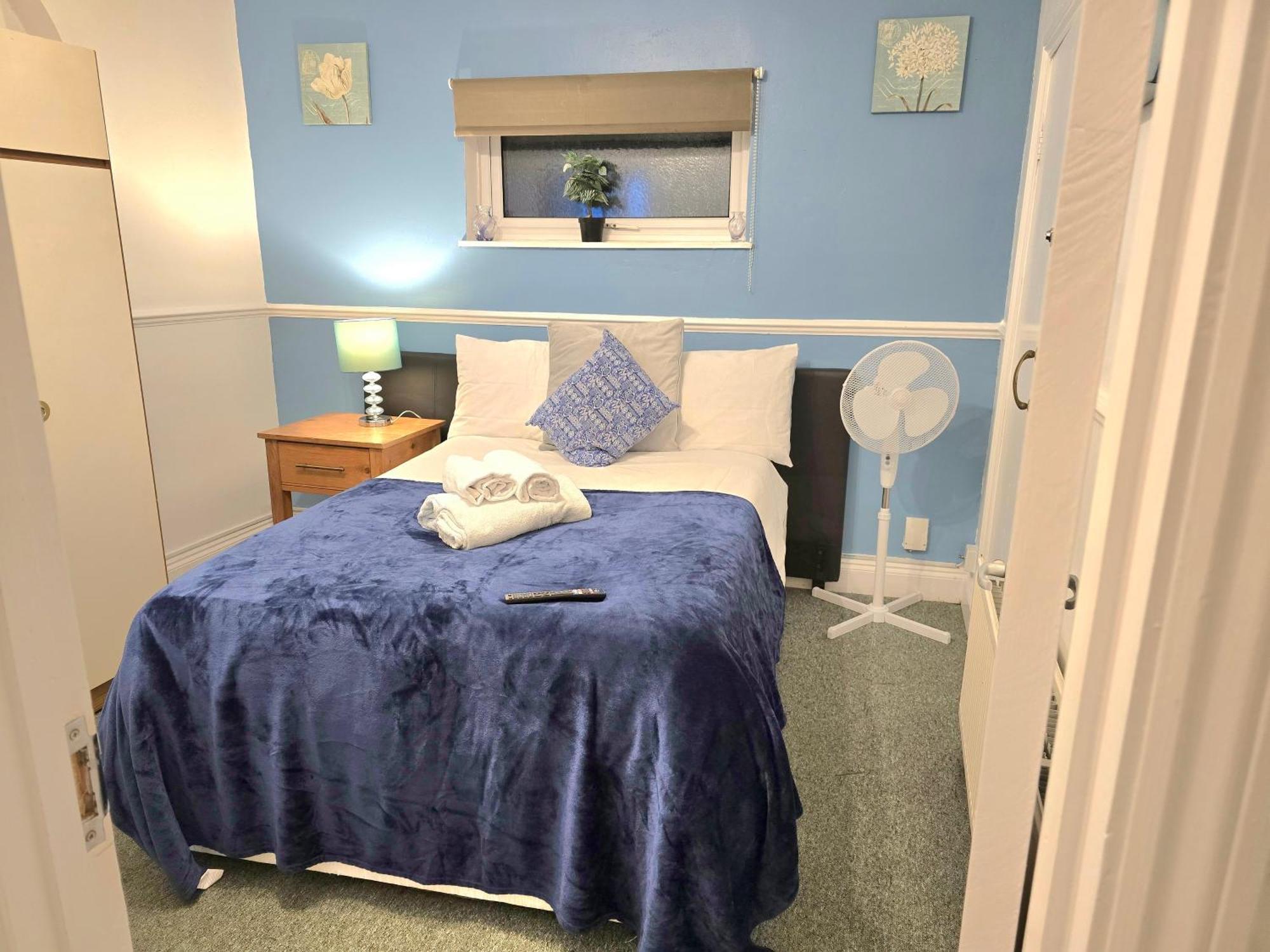 Gillings Villa -Perfect For Long & Short Stays Gillingham  Extérieur photo
